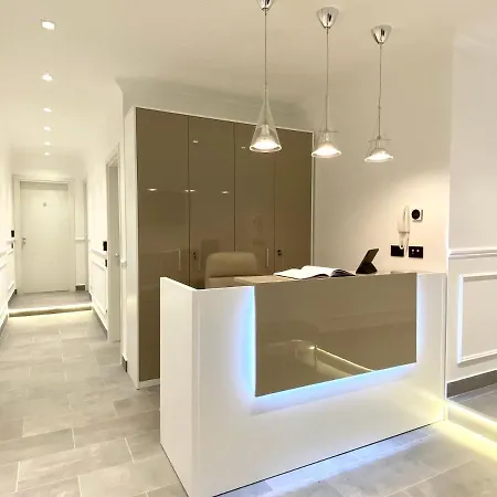 Гостьовий будинок The One - Sun 'n Sea Ла-Спеція